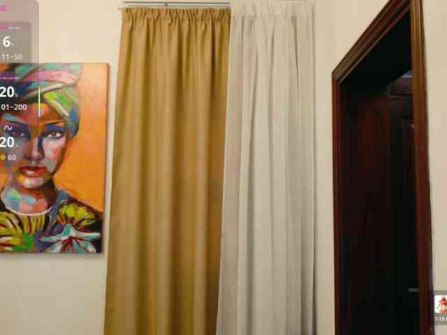 ViktoriaSillk webcam