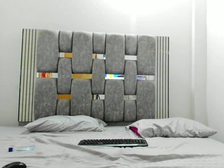 Samantha-Ebony Porn Show