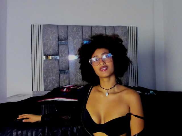 Samantha-Ebony live cam on BongaCams