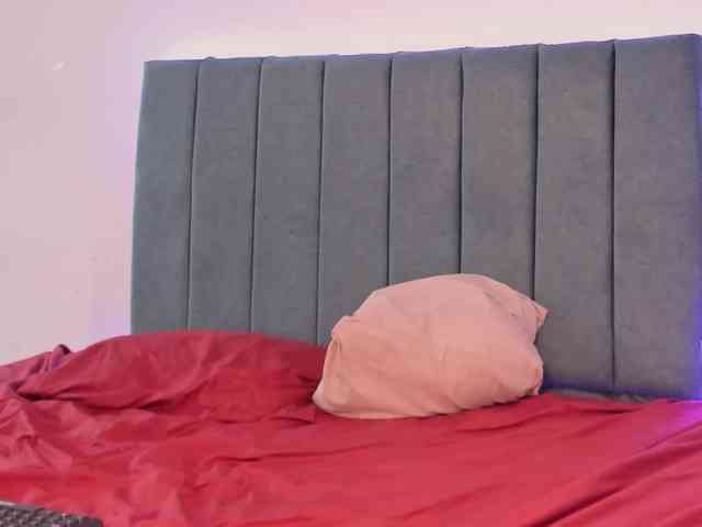Samantha-Ebony webcam