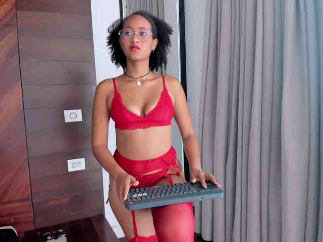 Samantha-Ebony webcam