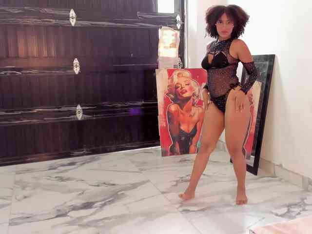 Samantha-Ebony webcam