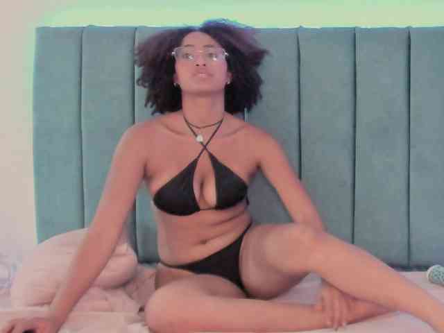 Samantha-Ebony webcam
