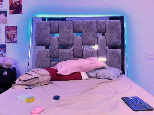 Luna-velvet01 webcam