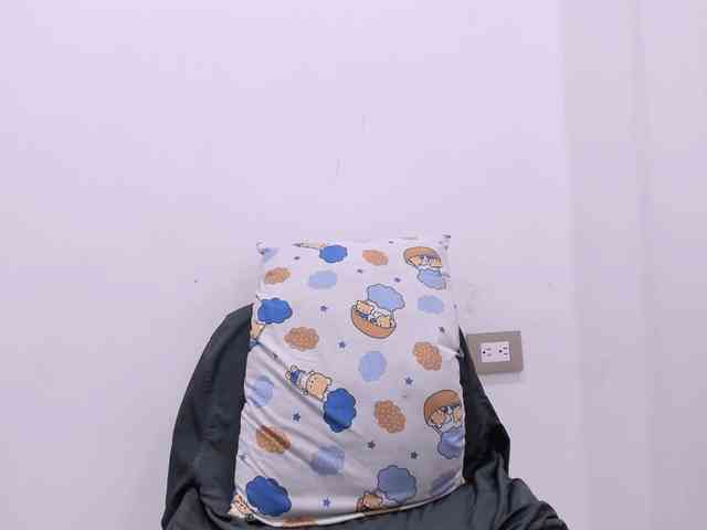 Luna-velvet01 webcam