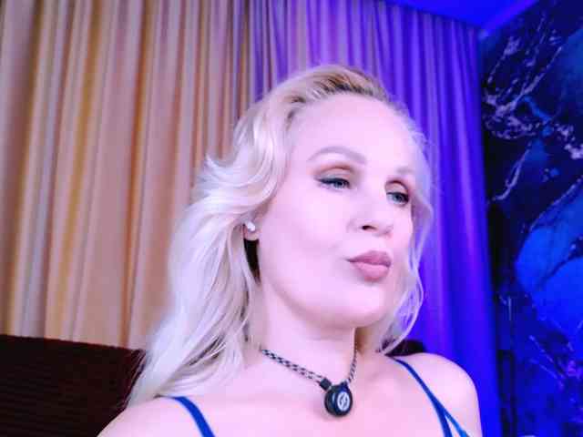 MiaDreamy webcam