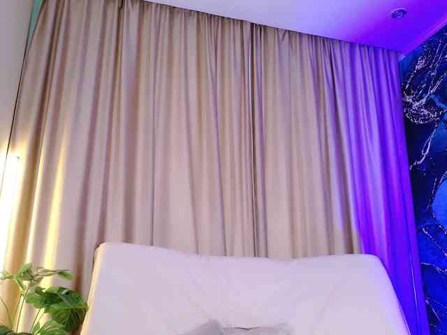 MiaDreamy webcam