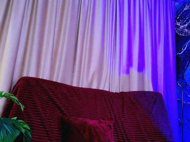 MiaDreamy webcam