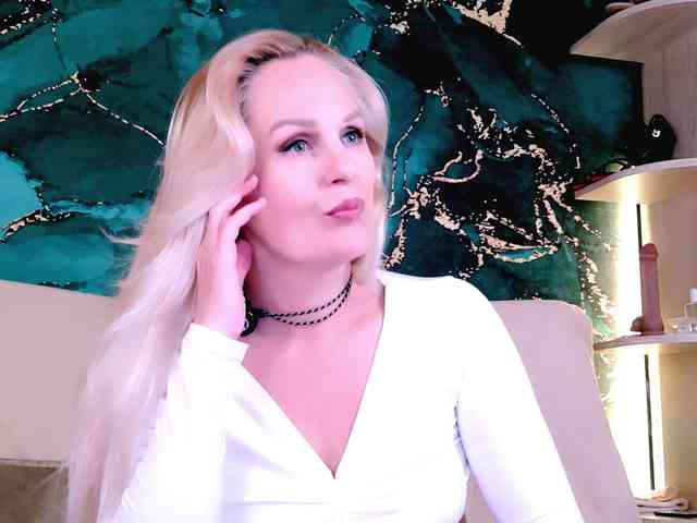 MiaDreamy webcam