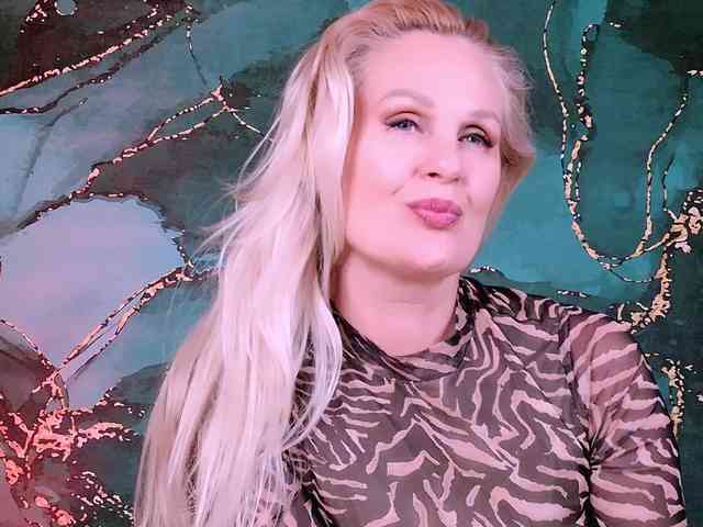 MiaDreamy webcam