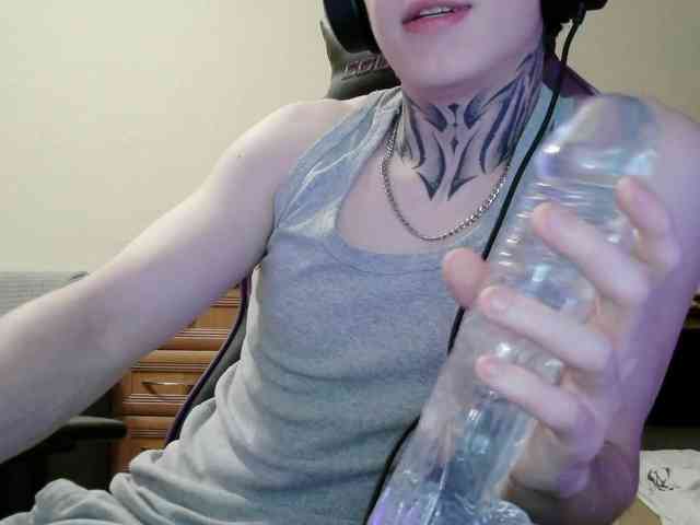 WxRy Live Webcam on BongaCams