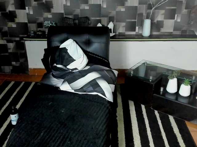 candy-girl30 live cam on BongaCams