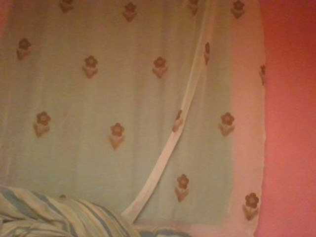 Sexxylucy live cam on BongaCams