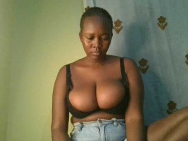 Sexxylucy live webcam show