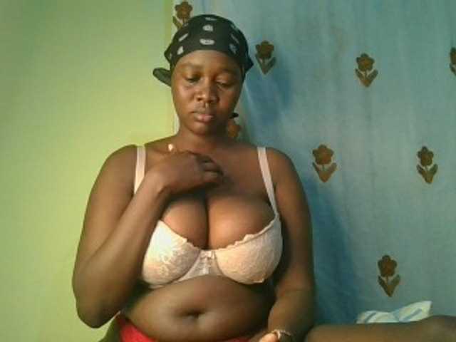 Sexxylucy live webcam show