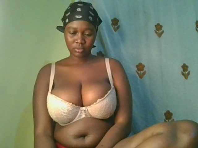 Sexxylucy live webcam show