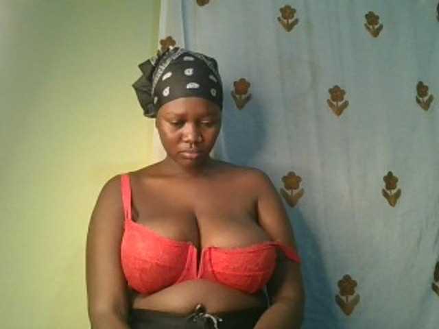 Sexxylucy live webcam show