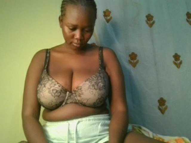 Sexxylucy live webcam show