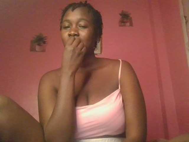 Sexxylucy live cam on BongaCams