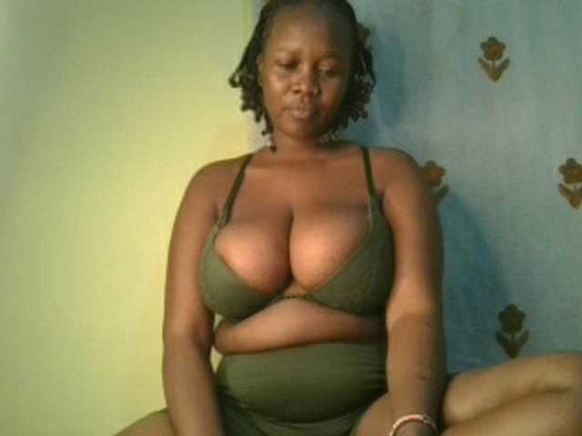 Sexxylucy live webcam show