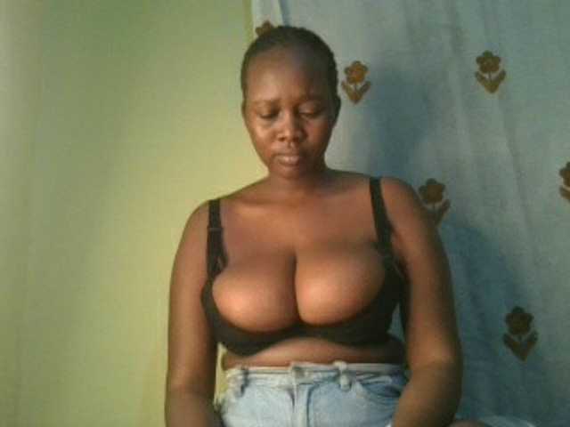 Sexxylucy live webcam show
