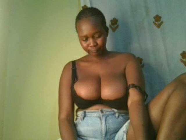 Sexxylucy live webcam show