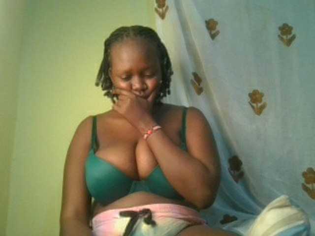 Sexxylucy live cam on BongaCams