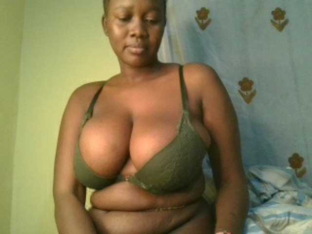 Sexxylucy live webcam show
