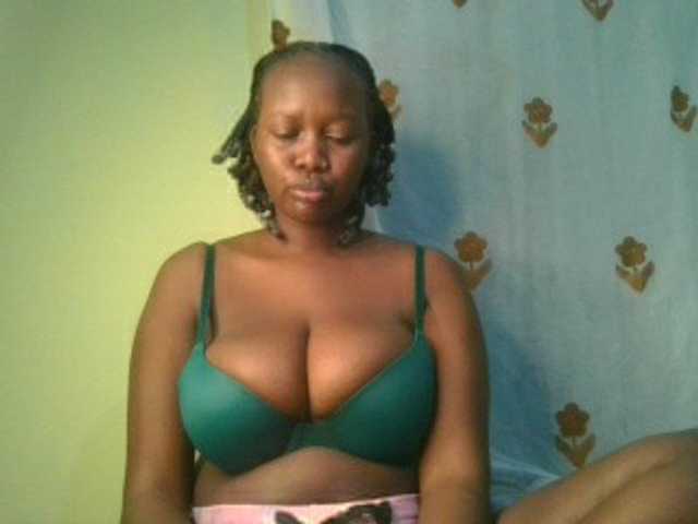 Sexxylucy live webcam show