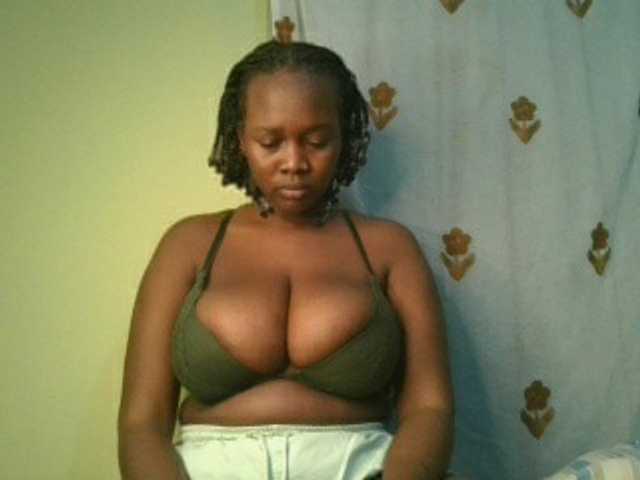 Sexxylucy live on BongaCams