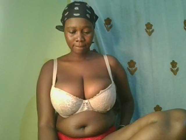 Sexxylucy live webcam show