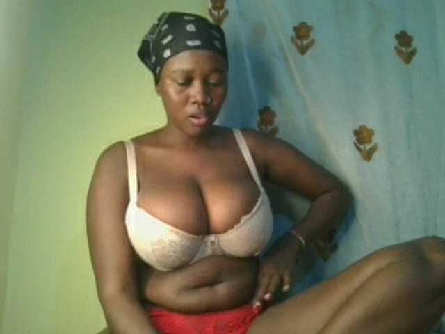 Sexxylucy live webcam show
