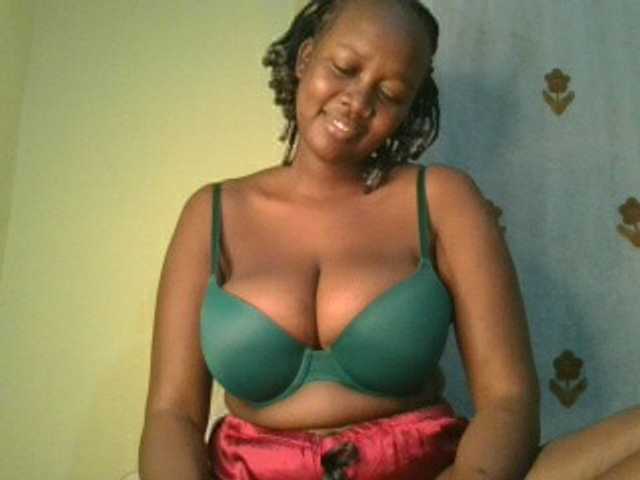 Sexxylucy live webcam show
