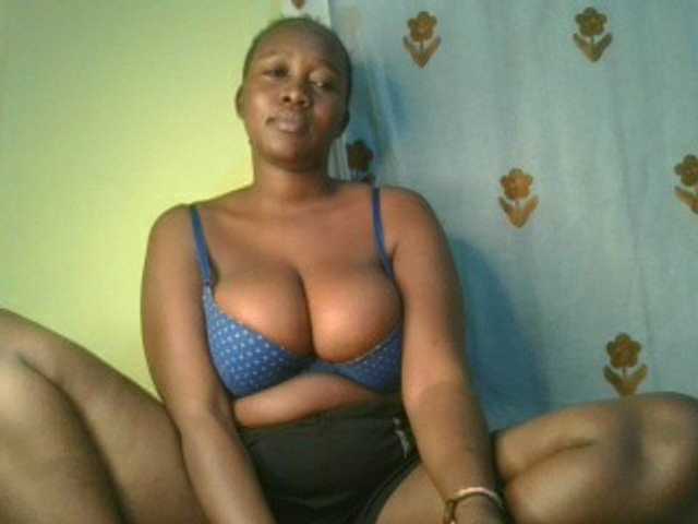 Sexxylucy live webcam show