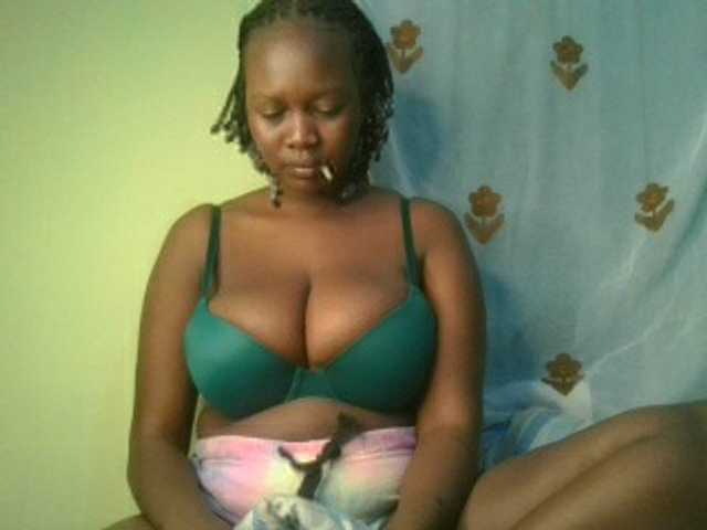 Sexxylucy live webcam show