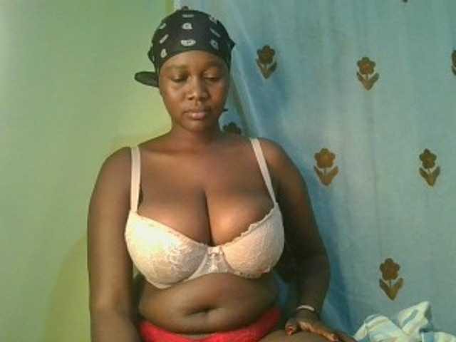Sexxylucy live webcam show
