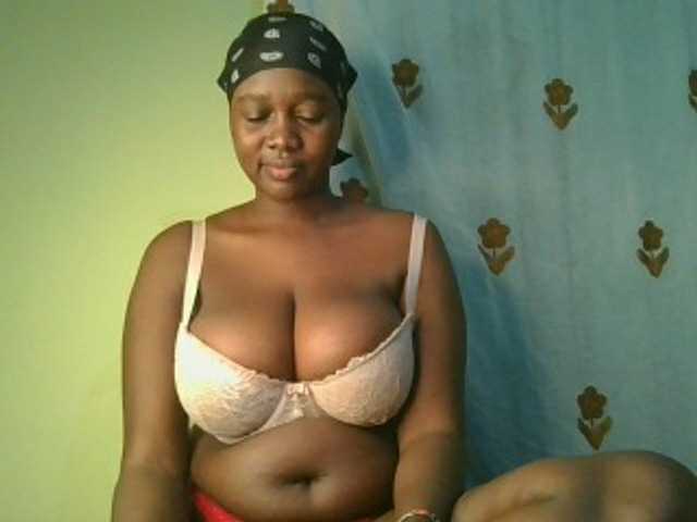 Sexxylucy live webcam show