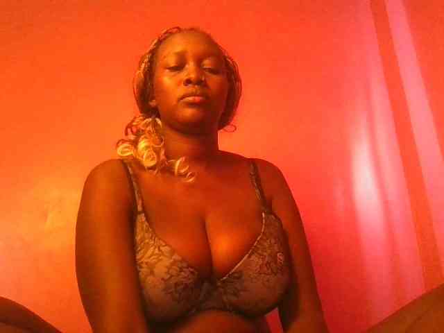 Sexxylucy webcam