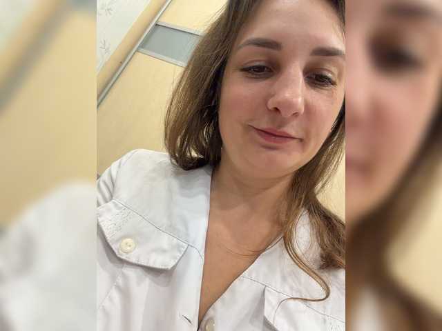CreamRaspberrya live cam on BongaCams