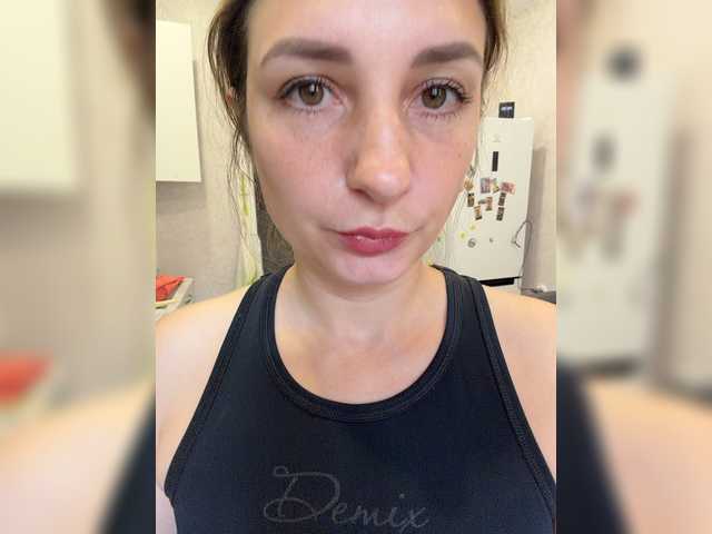 CreamRaspberrya live cam on BongaCams