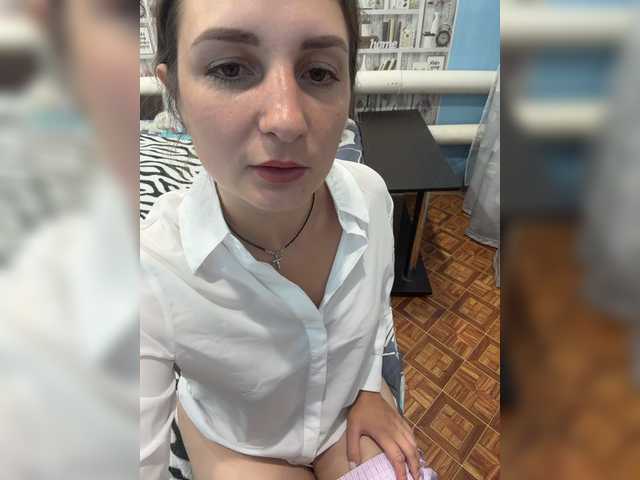 CreamRaspberrya live cam on BongaCams
