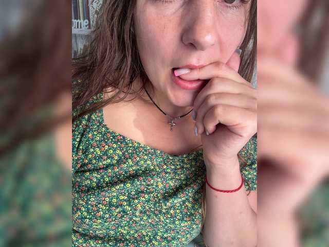 CreamRaspberrya Live Cam on BongaCams