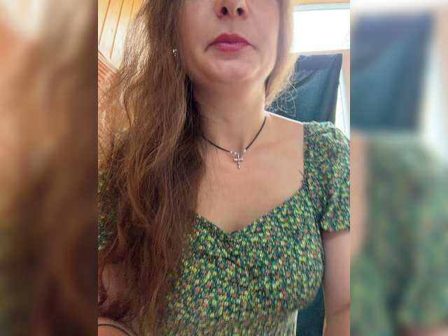 creamraspberrya cam belle
