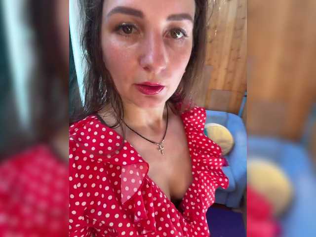CreamRaspberrya