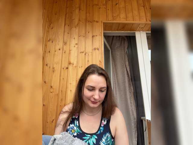 CreamRaspberrya