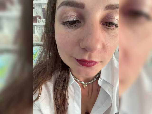 CreamRaspberrya live cam on BongaCams