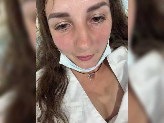 CreamRaspberrya live webcam show