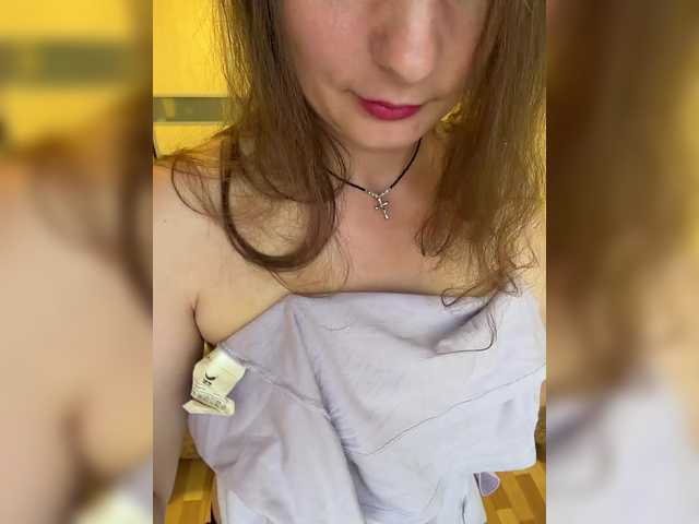 CreamRaspberrya