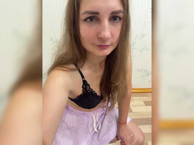 CreamRaspberrya live cam on BongaCams