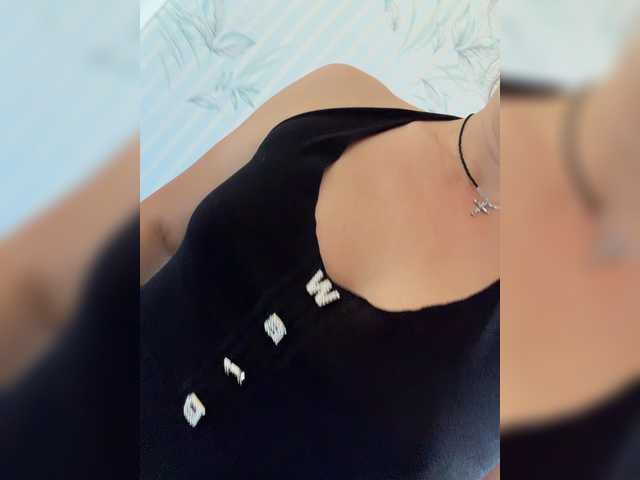 CreamRaspberrya live cam on BongaCams